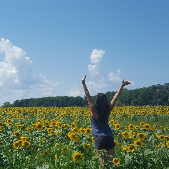 Meet your Posher, Elizabeth - Picture 1 of 1